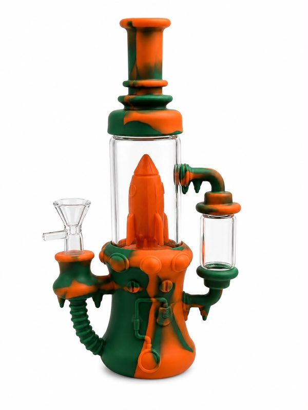 WhatsApp Image 2026-07-14 at 5.00.46 PM Bong de Silicona con Cámara de Vidrio – Diseño Rocket Edition