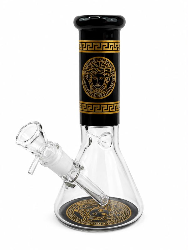 WhatsApp Image 2026-07-14 at 5.15.50 PM Bong de vidrio diseño Medusa – Acabado negro y dorado
