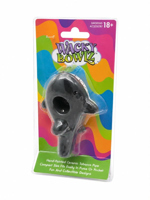 WhatsApp Image 2026-07-18 at 8.50.30 PM Wacky Bowlz – Pipa de Cerámica en Forma de Tiburón