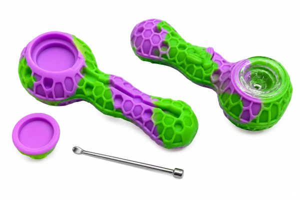 WhatsApp Image 2026-07-18 at 9.39.39 PM Kit de Pipa de Silicona con Recipiente de Vidrio y Contenedor