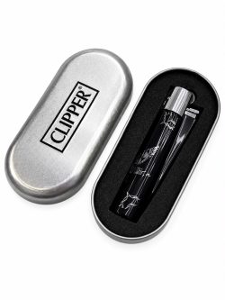 WhatsApp Image 2026-07-20 at 5.14.06 PM Encendedor Clipper Metálico Negro con Estuche