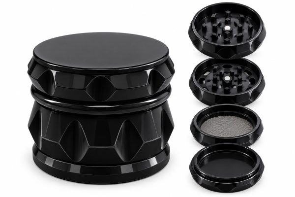 WhatsApp Image 2026-10-16 at 8.23.17 PM Grinder de 4 piezas negro brillante – Robleto